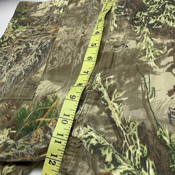 Magellan Sportswear Woods Camouflage Bermuda Cargo Shorts Size 16 NWT - Picture 10 of 12